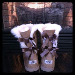 Ugg Bailey Bow Boot- Woman’s 8